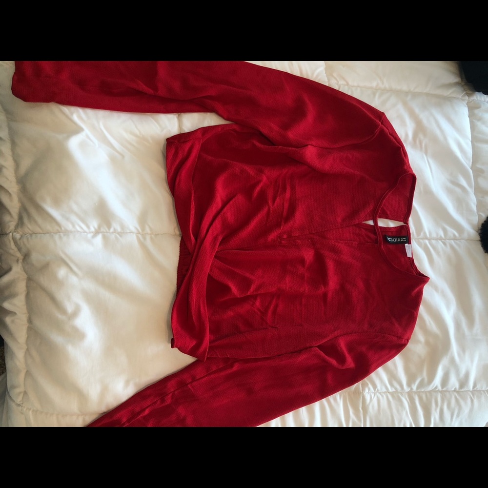 H&M red long sleeve crop top